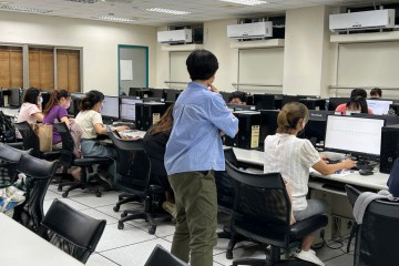 LINE_ALBUM_20221003論文工作坊場次1_221004_12.jpg
