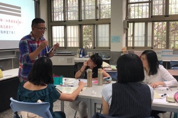 圖4 講師將題目實體化(帶入教具).jpg