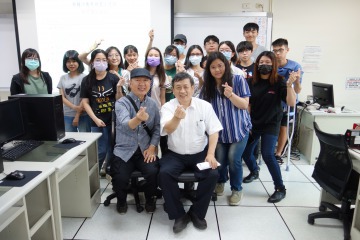 圖1 講師與學員合照.JPG