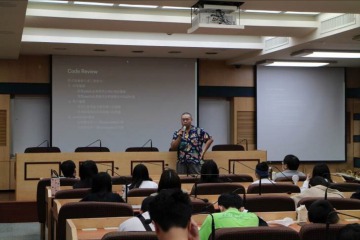 圖三、蔡嘉平博士解說.jpg