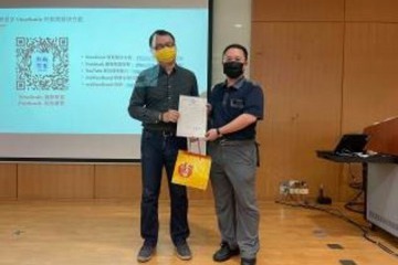 圖四、與陳鴻志軟體資深協理合影.jpg