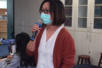 圖3 洪月女教授給予回饋.jpg