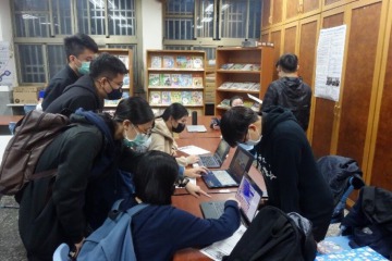 圖5 學生專題系列活動-闖關交流.jpg