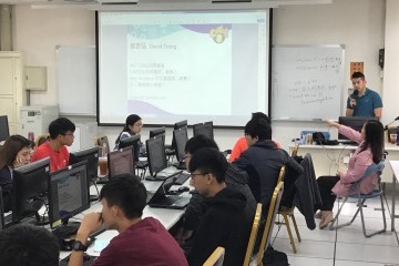 講座一講者自我介紹.JPG